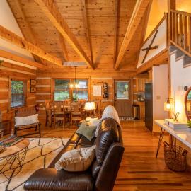 Creekside Cabin - Seven Devils,NC - Pet-Friendly, Close to Skiing & Hiking, and the Apline Coaster!