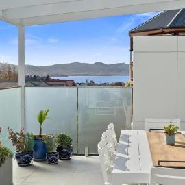 Lord Street Villa - Spacious Comfort & River Views, hotel a Hobart