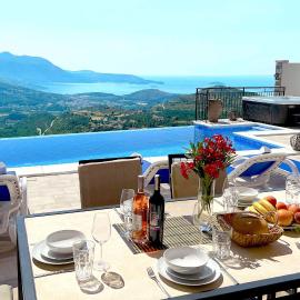 Luxury Villa Stone with Private Pool and Jacuzzi near Dubrovnik