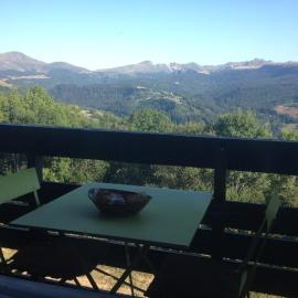 Duplex Superbe Vue Montagne, hotell i La Bourboule