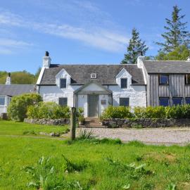 Old Kyle Farm - Stunning Views - 2 mins from Skye Bridge, hotel en Kyleakin
