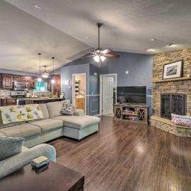 Peaceful Sevierville Home w/ Private Hot Tub!