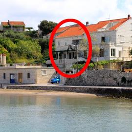 Apartments by the sea Lumbarda, Korcula - 4378, hotel i Lumbarda