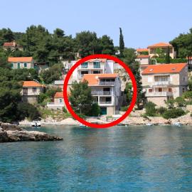 Apartments by the sea Basina, Hvar - 4599, hotel a Vrboska