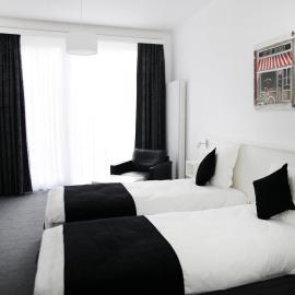 Hotel Satellite