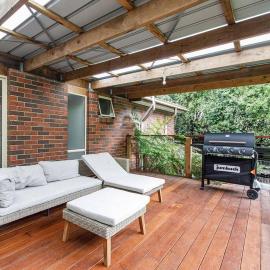 Private Holiday Home With Rain Forest Creek View