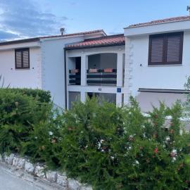 Rosso Apartment 400 m from Beach, Comfortable Stay & Free Parking