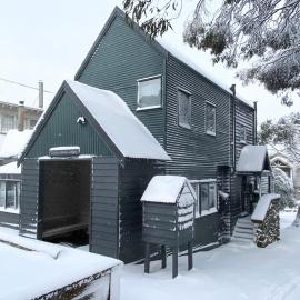 Crystal Brook Lodge، فندق في دينر بلين