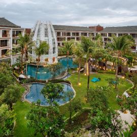 Golden Tulip Jineng Resort Bali,位于库塔的酒店