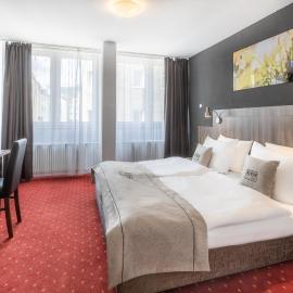 Hotel Leonet – hotel w Kolonii