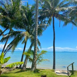 Hin Kong Sunset Beach Front House – hotel w mieście Baan Srithanu