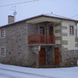 Casa do Planalto Mirandês, khách sạn ở Miranda do Douro