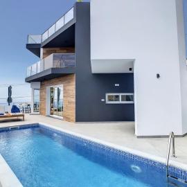 Villa Omar by LovelyStay