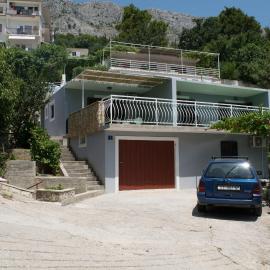 Apartments by the sea Lokva Rogoznica, Omis - 6005、ロクヴァ・ロゴズニツァのホテル
