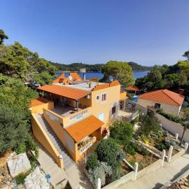 Apartments by the sea Sobra, Mljet - 7531, hotel in Sobra
