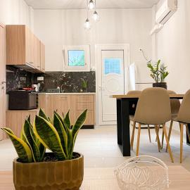 Central neighborhood house، فندق في ستاليس