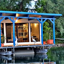 Hausboat "Život na vode"