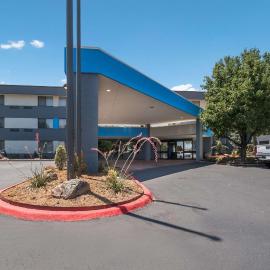 Clarion Pointe OKC Airport, hotell i Oklahoma City