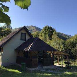 Roua - Apuseni Mountains, khách sạn ở Pietroasa