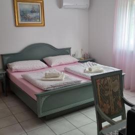 A u r o r a Central Room climatizzata vicino FFS, hotel in Cadenazzo