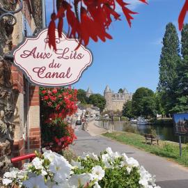 Aux Lits du Canal, hôtel à Josselin