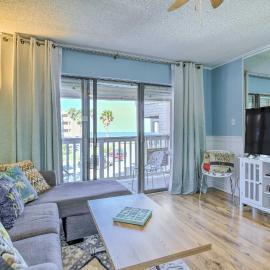 Beachside Corpus Christi Condo w/ Amenities!, hotel a Corpus Christi