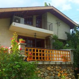 СПА къща за гости Каза Роза - Swiss Style Chalet Casa Rosa SPA Guest House, hotel v destinácii Kiustendil