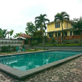 Cunang Hill Hotel & Resort, хотел в Богор