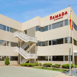 Ramada by Wyndham Madrid Tres Cantos – hotel w mieście Tres Cantos