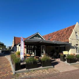 Logement Bij Hen op Ameland, hotel in Hollum