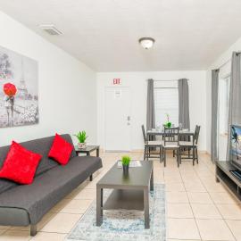 Hollywood private apartments
