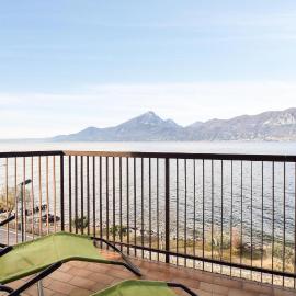Lovely Apartment In Castelletto Di Brenz, hotel sa Pai