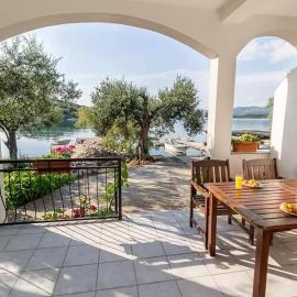 Apartmani Vlahušić, hotell sihtkohas Putniković