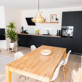 Exklusiv 72qm FeWo im Herzen Detmolds, Terrasse und kostenloser Parkplatz, hotel in Detmold