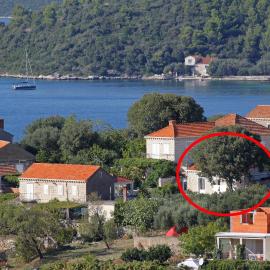 Apartments with parking space Lumbarda, Korcula - 9474, hotel in Lumbarda