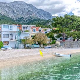 House Beach house Toma, hotel in Živogošće