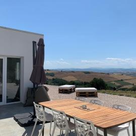 Casa Al Fianco - Brand new house with a breathtaking view, hotel em Petacciato