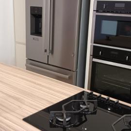 Entire two bedroom modern house near beach - Durham City