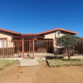 Boichoko Guest House, hotel i Phahameng