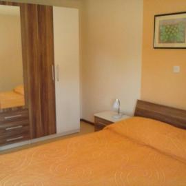 Apartment Cres 12609a