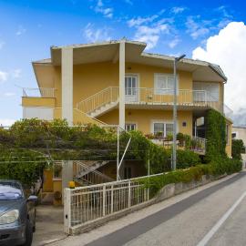 Apartments with parking space Podgora, Makarska - 12816 – hotel w Podgorze