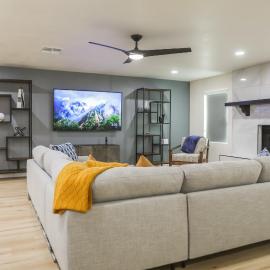 Cozy house w putting green mtn views BBQ