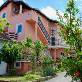 Apartments with parking space Bilice, Krka - 13545