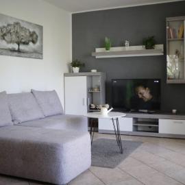 Apartments with parking space Punat, Krk - 15010, hotel a Punat