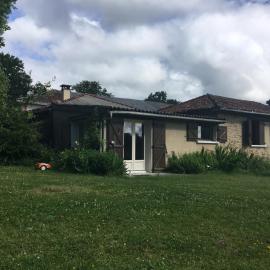 Le Clos Crista Galli, отель в городе Сен-Жюньен
