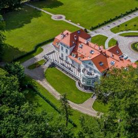 Pałac Łebunia, hotel em Łebunia