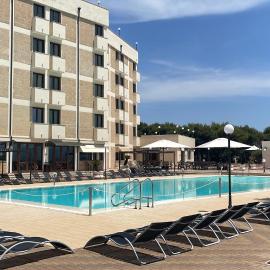 Apulia Hotel Taranto Ara Solis, отель в городе Лидо-Аззурро