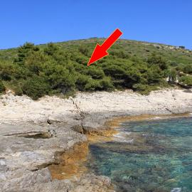Secluded fisherman's cottage Cove Ripisce, Dugi otok - 394, hotel in Brbinj