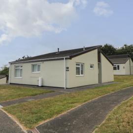 Harcombe House Bungalow 7
