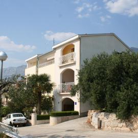 Apartments by the sea Podgora, Makarska - 518, hotel u gradu Podgora